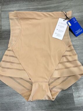 Honeylove High-Waist Shapewear Briefs in Nude